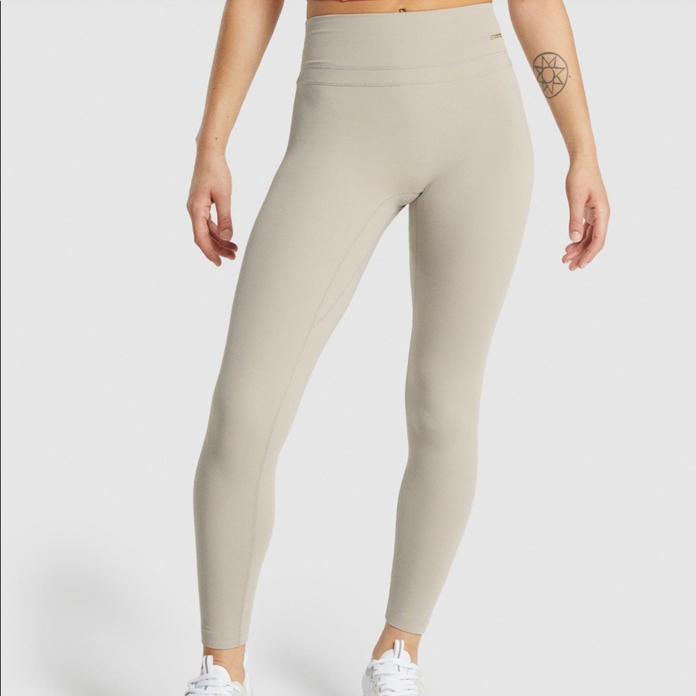 Whitney High Rise Leggings V3 - M